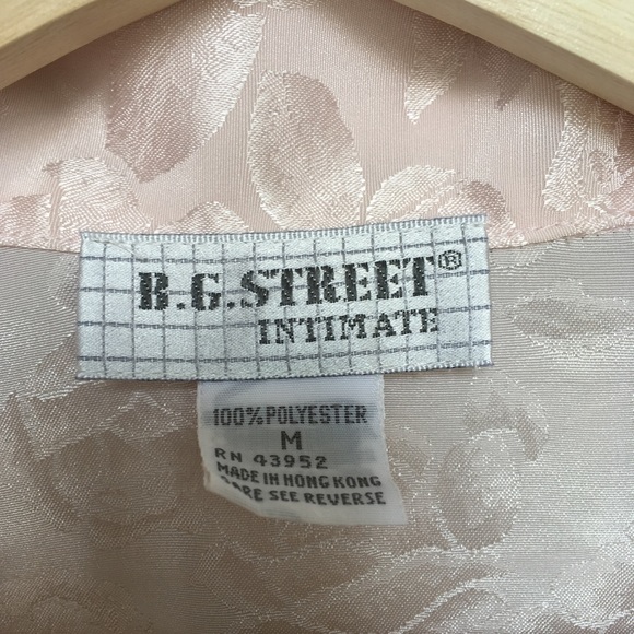 B.G. Street ~ vintage floral patterned night gown - Picture 3 of 4